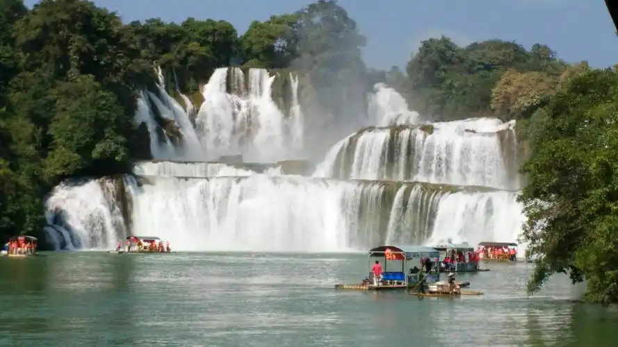 guilin Waterfall