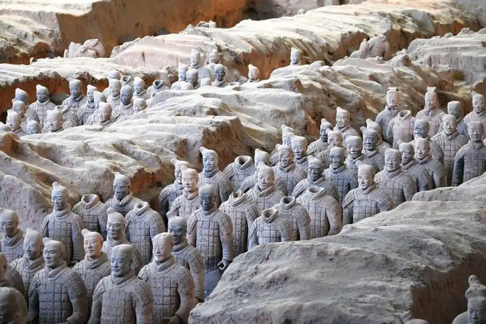 Expert guide at Terracotta Army site
