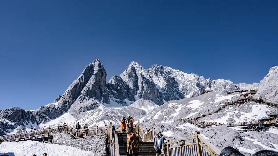 ​​Yulong Snow Mountain