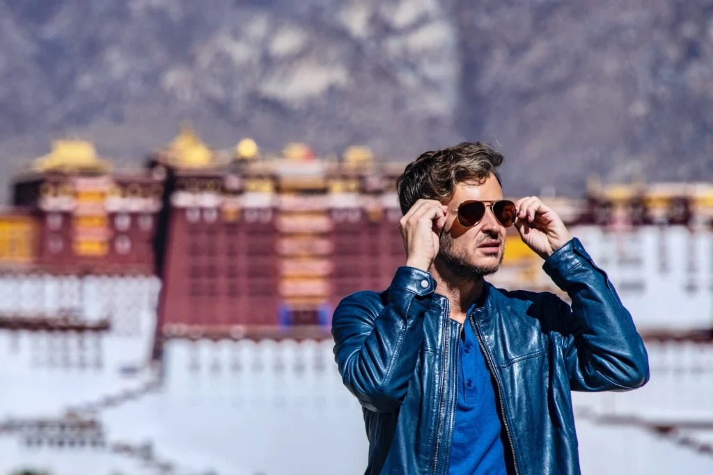 What should you pay attention to when traveling to Tibet for the first time?