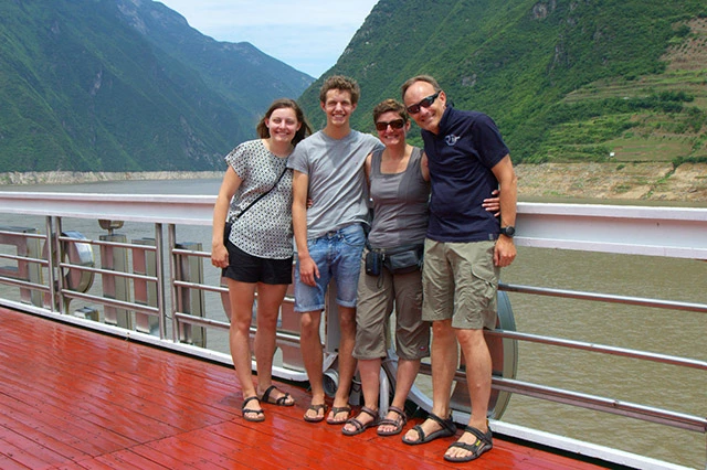 What is the best month for Yangtze River cruise?
