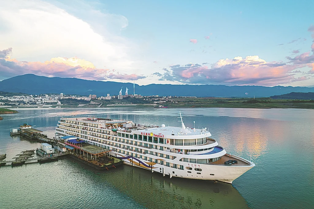 Unforgettable Experiences on the Yangtze River Cruise