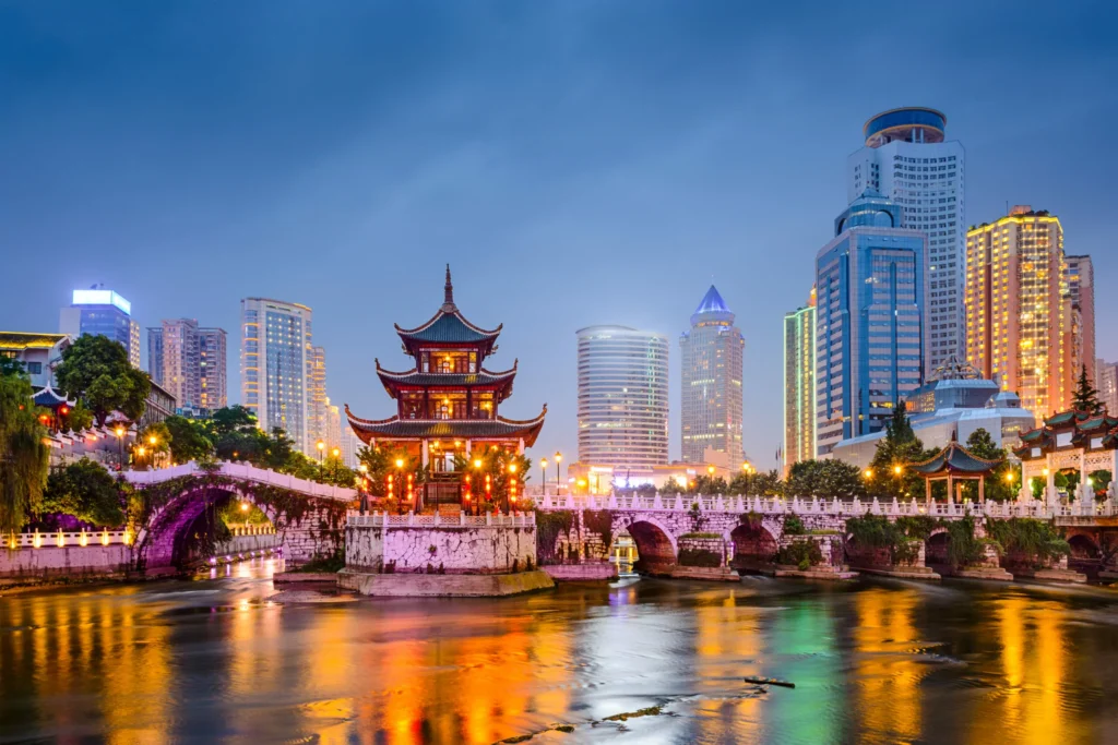 Cultural Etiquette Tips for Travelers in China