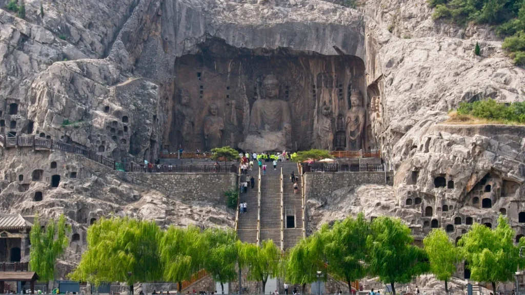 Exploring the Ancient Tombs of Luoyang: A Journey Back in Time