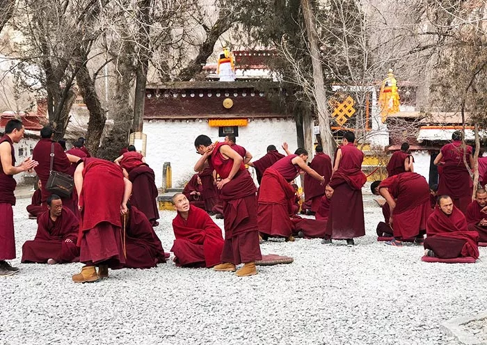 10 Days Chengdu to Lhasa and Everest Base Camp Tour