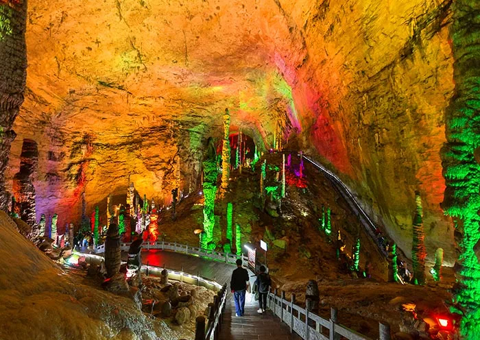 12 Days Real China Discovery from Beijing to Hong Kong with Pandas & Guilin