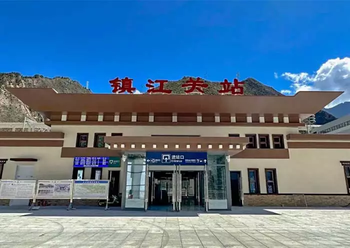 5 Days Chengdu Jiuzhaigou Bullet Train
