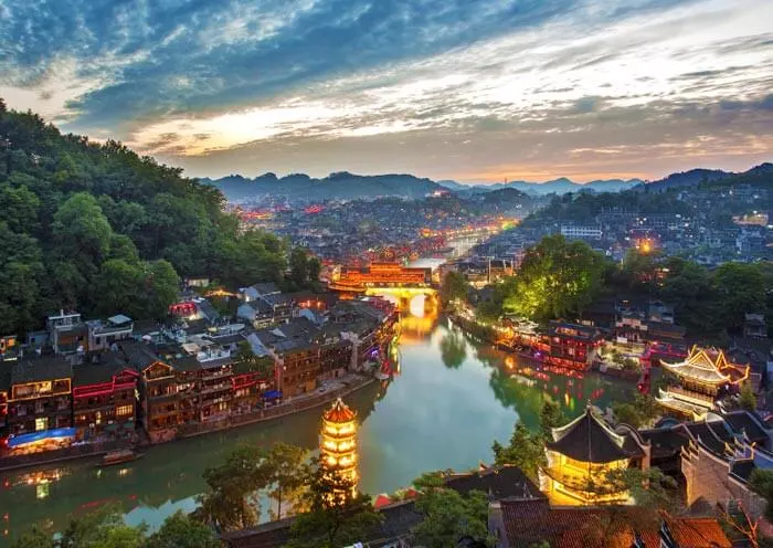 5 Days Zhangjiajie Fenghuang Tour with Furong Ancient Town