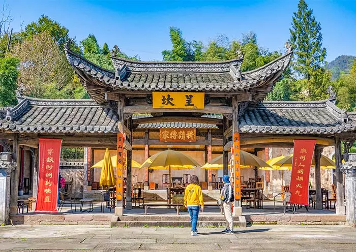 9 Days Shanghai Suzhou Hangzhou Huangshan Eastern China Tour