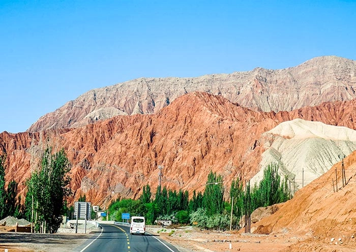 10 Days Classic China Silk Road Tour: Xian, Mogao Caves & Kashgar Old City