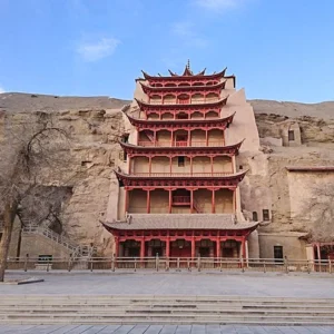 Our “13 Days Silk Road Tour from Kashgar to Xining” begins in Kashgar, Urumqi, and Turpan in Xinjiang, continues through Dunhuang, Jiayuguan, and Zhangye in Gansu, and concludes in Xining, Qinghai. This itinerary highlights the cultural, historical, and natural diversity along China’s ancient Silk Road. It not only offers travelers a chance to admire the spectacular landscapes of Northwest China but also provides a deeper understanding of the historical legacy and cultural richness of the Silk Road.