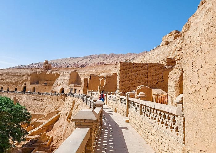 13 Days Xinjiang Silk Road Tour: Western Regions Expedition with Taklamakan Desert
