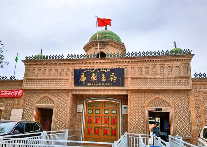 13 Days Xinjiang Silk Road Tour: Western Regions Expedition with Taklamakan Desert