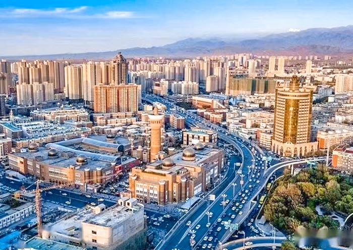 13 Days Xinjiang Silk Road Tour: Western Regions Expedition with Taklamakan Desert