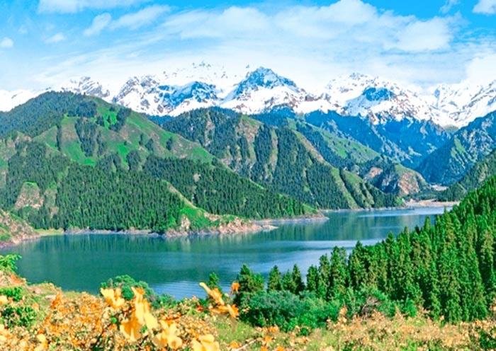 13 Days Xinjiang Silk Road Tour: Western Regions Expedition with Taklamakan Desert