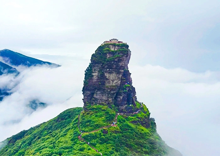 3 Days Fanjingshan Tour with Karst Canyon: UNESCO Nature Adventure