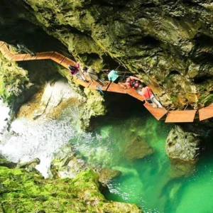 3 Days Fanjingshan Tour with Karst Canyon: UNESCO Nature Adventure