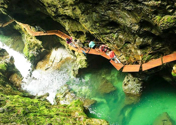 3 Days Fanjingshan Tour with Karst Canyon: UNESCO Nature Adventure