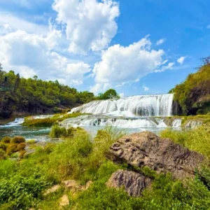 3 Days Guizhou Huangguoshu Waterfall Tour with Karst Cave: Asia's Largest Waterfall