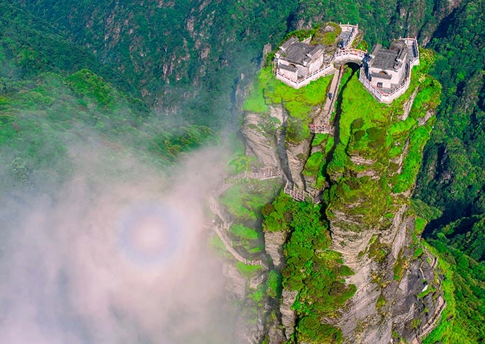 5 Days Guizhou Huangguoshu Fanjingshan Tour: Best Nature Journey