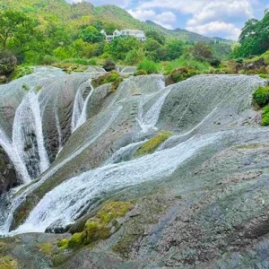 6 Days Guizhou Classic Tour: Huangguoshu Waterfall, Xiaoqikong & Miao Villages