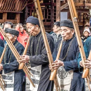 6 Days Guizhou Classic Tour: Huangguoshu Waterfall, Xiaoqikong & Miao Villages