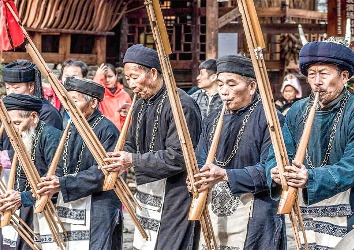6 Days Guizhou Classic Tour: Huangguoshu Waterfall, Xiaoqikong & Miao Villages