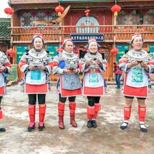 6 Days Popular Guizhou Tour: Huangguoshu, Fanjingshan & Kaili Miao Villages