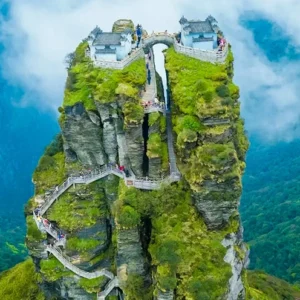 6 Days Popular Guizhou Tour: Huangguoshu, Fanjingshan & Kaili Miao Villages
