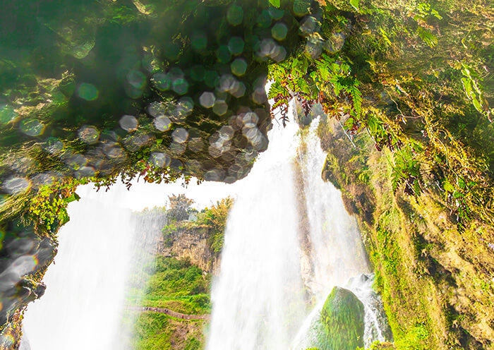 6 Days Popular Guizhou Tour: Huangguoshu, Fanjingshan & Kaili Miao Villages