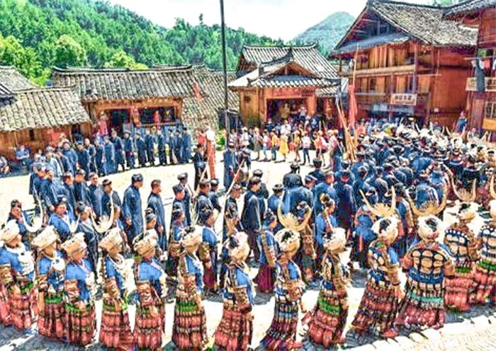 6 Days Popular Guizhou Tour: Huangguoshu, Fanjingshan & Kaili Miao Villages