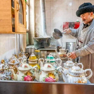 7 Days Classic Xinjiang Tour for First-Timers: Urumqi Tianchi Turpan Kashgar