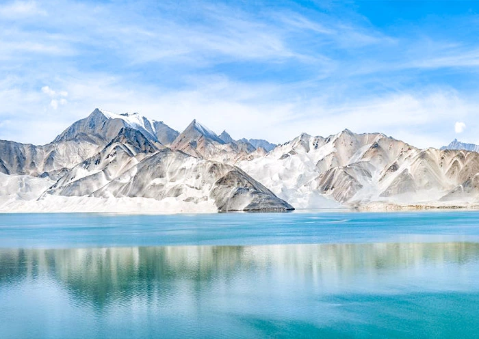 7 Days Classic Xinjiang Tour for First-Timers: Urumqi Tianchi Turpan Kashgar