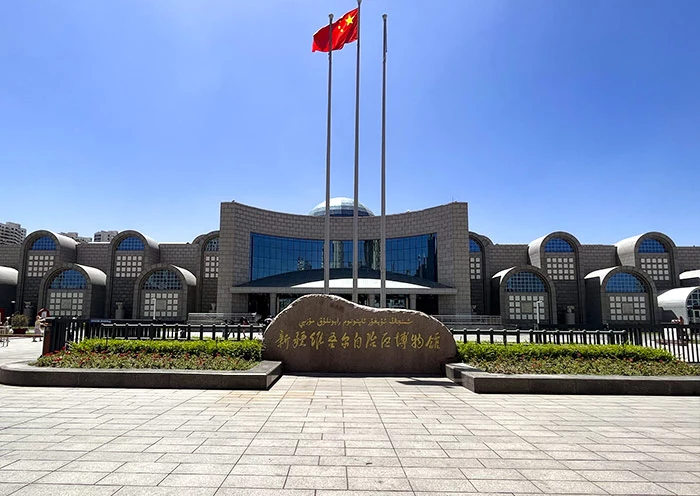 7 Days Classic Xinjiang Tour for First-Timers: Urumqi Tianchi Turpan Kashgar