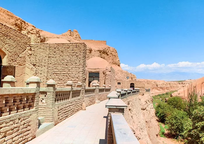 7 Days Classic Xinjiang Tour for First-Timers: Urumqi Tianchi Turpan Kashgar