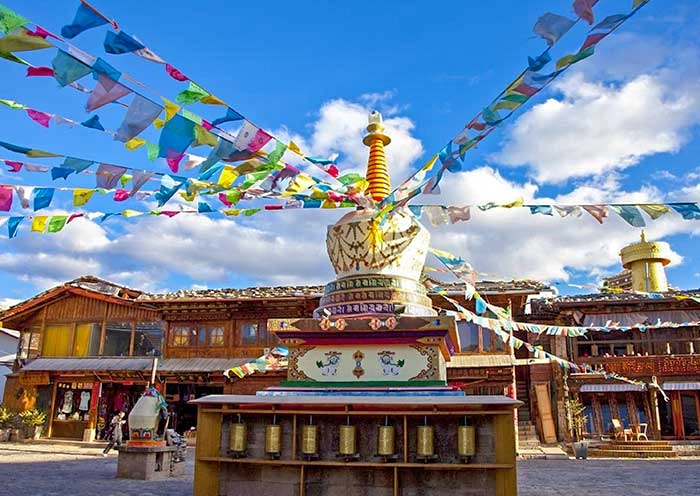 7 Days Kunming Lijiang Shangri-La Tour: Yunnan Beauty & Diverse Ethnic Cultures