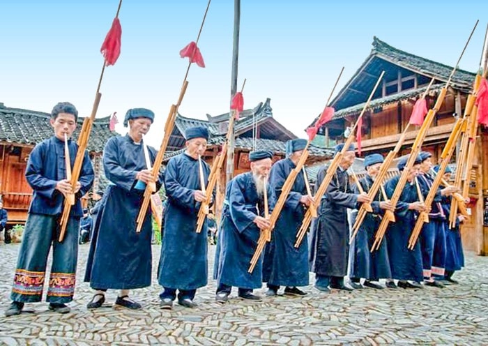 6 Days Chongqing Guizhou Tour: 3D Mountain City & Miao Dong Villages