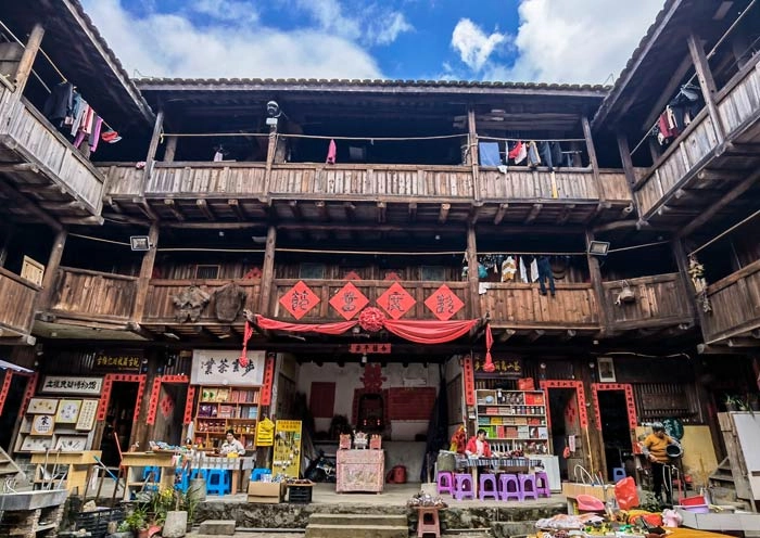 2 Days Fujian Tulou In-depth Tour: Explore Nanjing Tulou, Yongding Tulou & Hakka Cultu