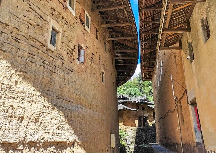 2 Days Fujian Tulou In-depth Tour: Explore Nanjing Tulou, Yongding Tulou & Hakka Cultu