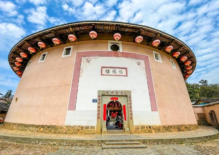 2 Days Fujian Tulou In-depth Tour: Explore Nanjing Tulou, Yongding Tulou & Hakka Cultu