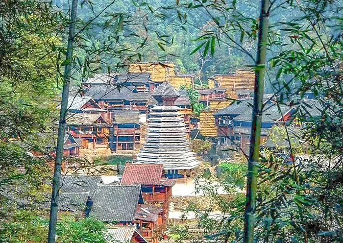 6 Days Chongqing Guizhou Tour: 3D Mountain City & Miao Dong Villages