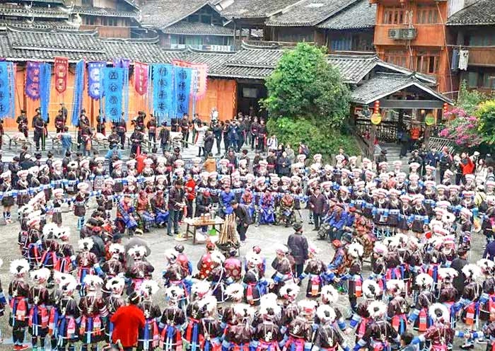 6 Days Chongqing Guizhou Tour: 3D Mountain City & Miao Dong Villages