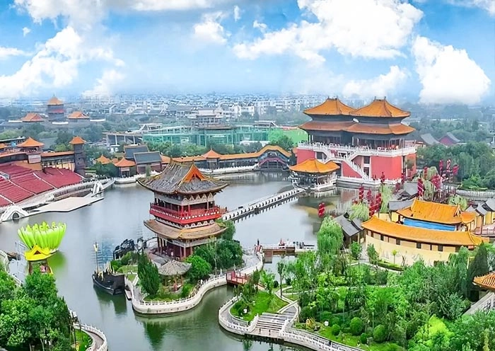 4 Days Henan Discovery Tour: Kaifeng, Luoyang & Shaolin Temple